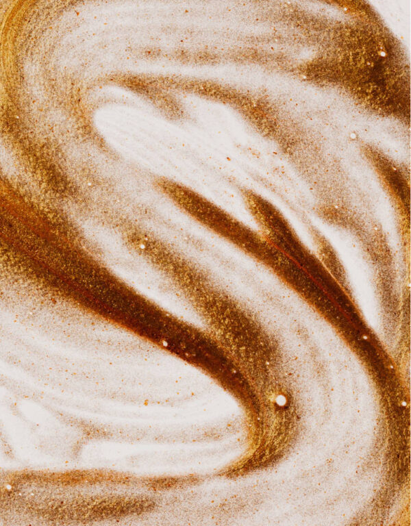 Active Luxe shimmer tanning oil